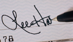 注冊香港公司跟內(nèi)地公司名字可以一樣嗎？